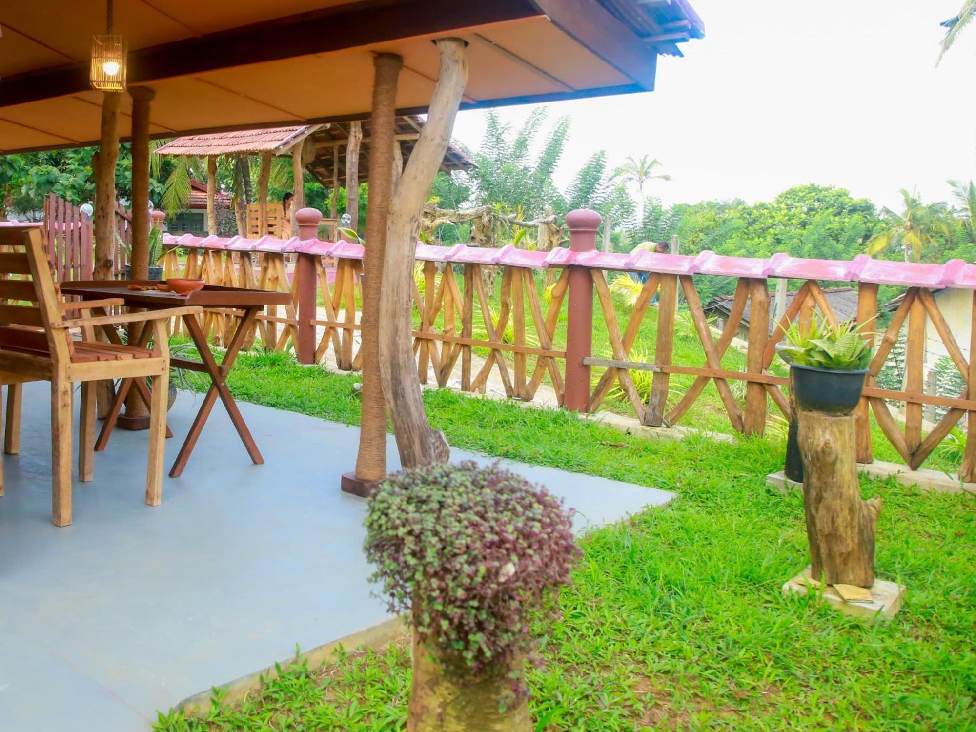 Blue Ocean Tree House Hiriketiya Villa Dickwella Exterior photo