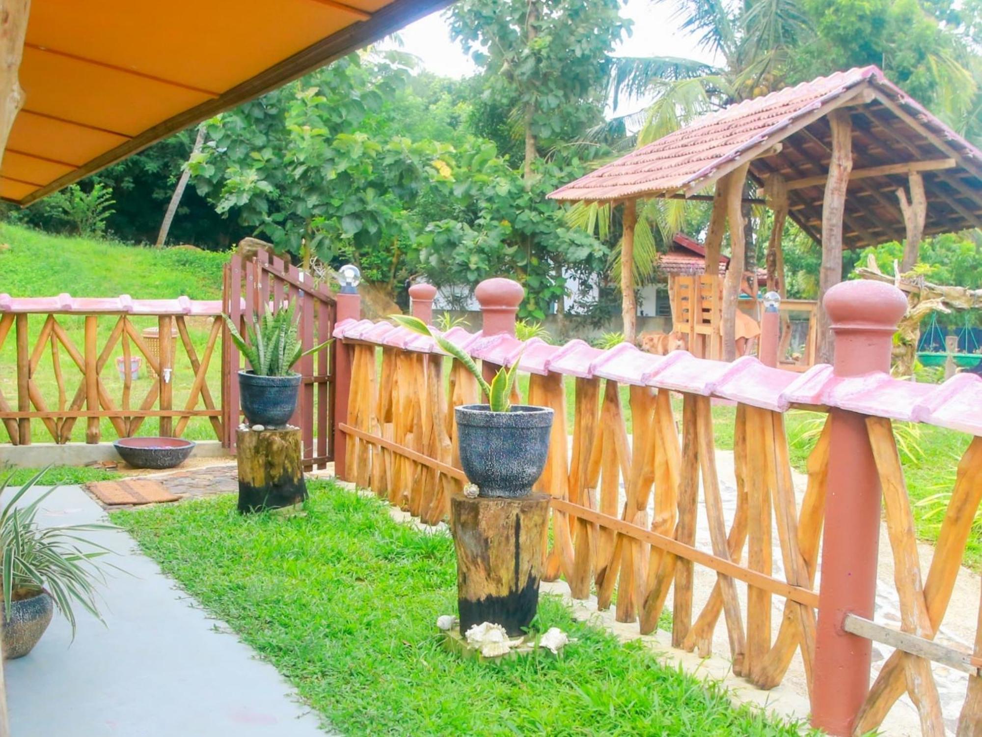 Blue Ocean Tree House Hiriketiya Villa Dickwella Exterior photo